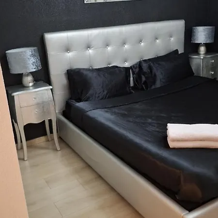 And Jacuzzi Apartament
