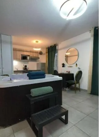 And Jacuzzi Apartment