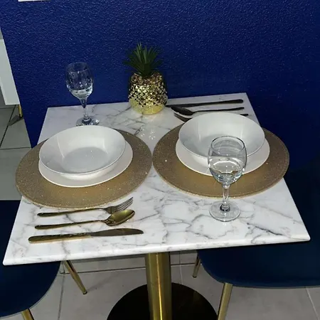 And Jacuzzi Apartment *