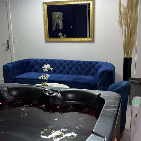 Apartament And Jacuzzi *