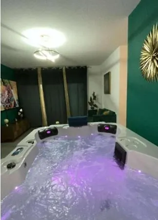 Apartment And Jacuzzi *
